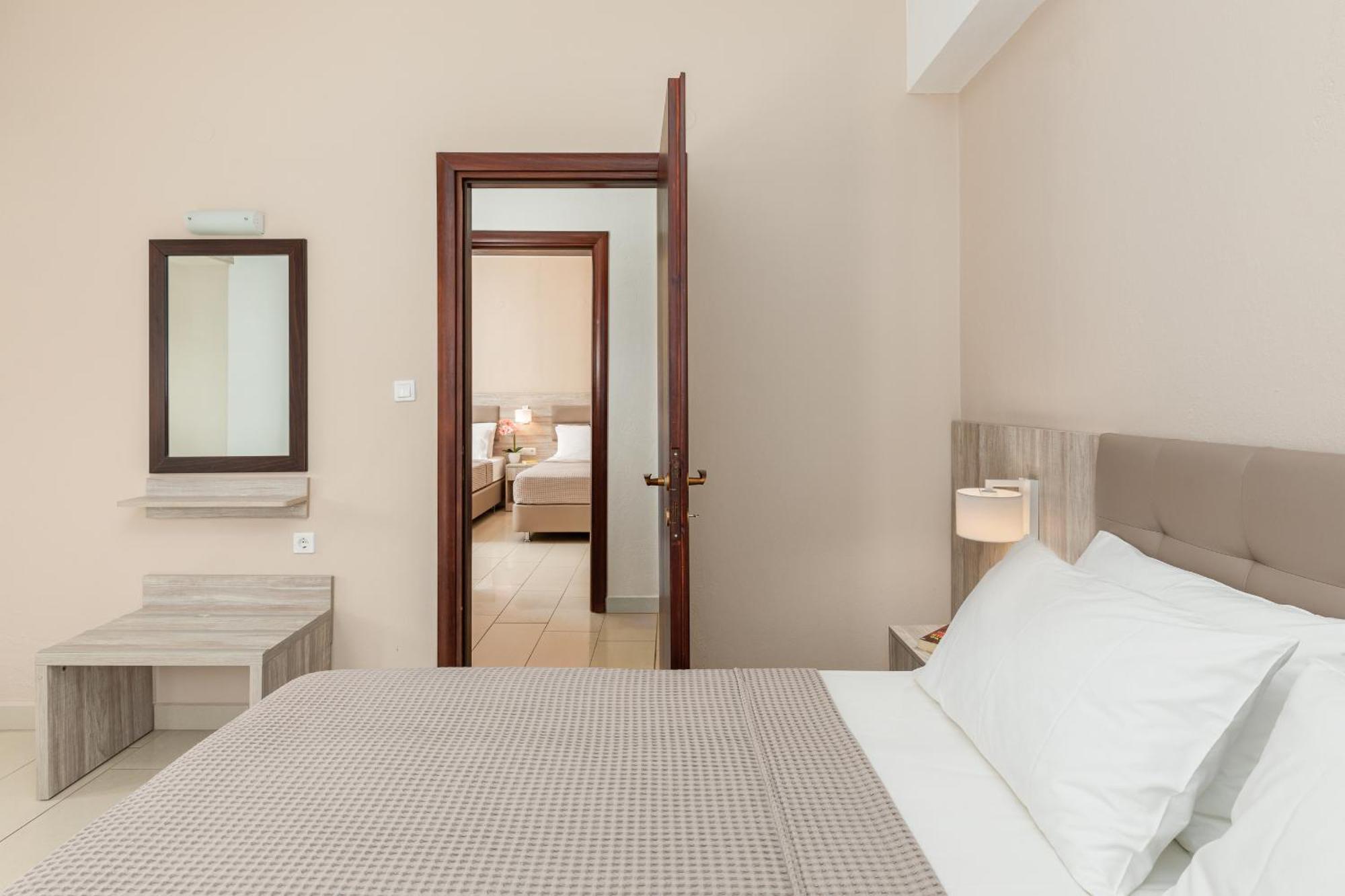 Hotel Grekas 尼欧波洛伊 外观 照片