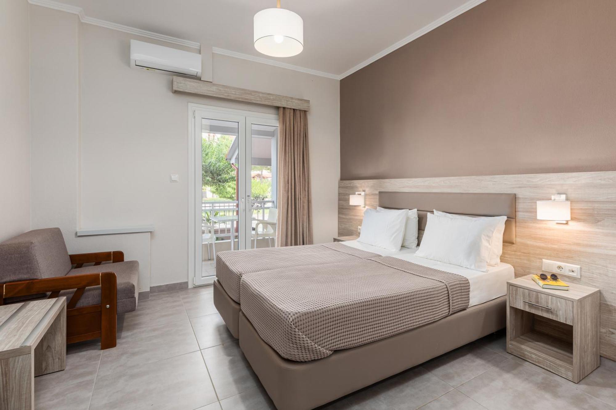 Hotel Grekas 尼欧波洛伊 外观 照片