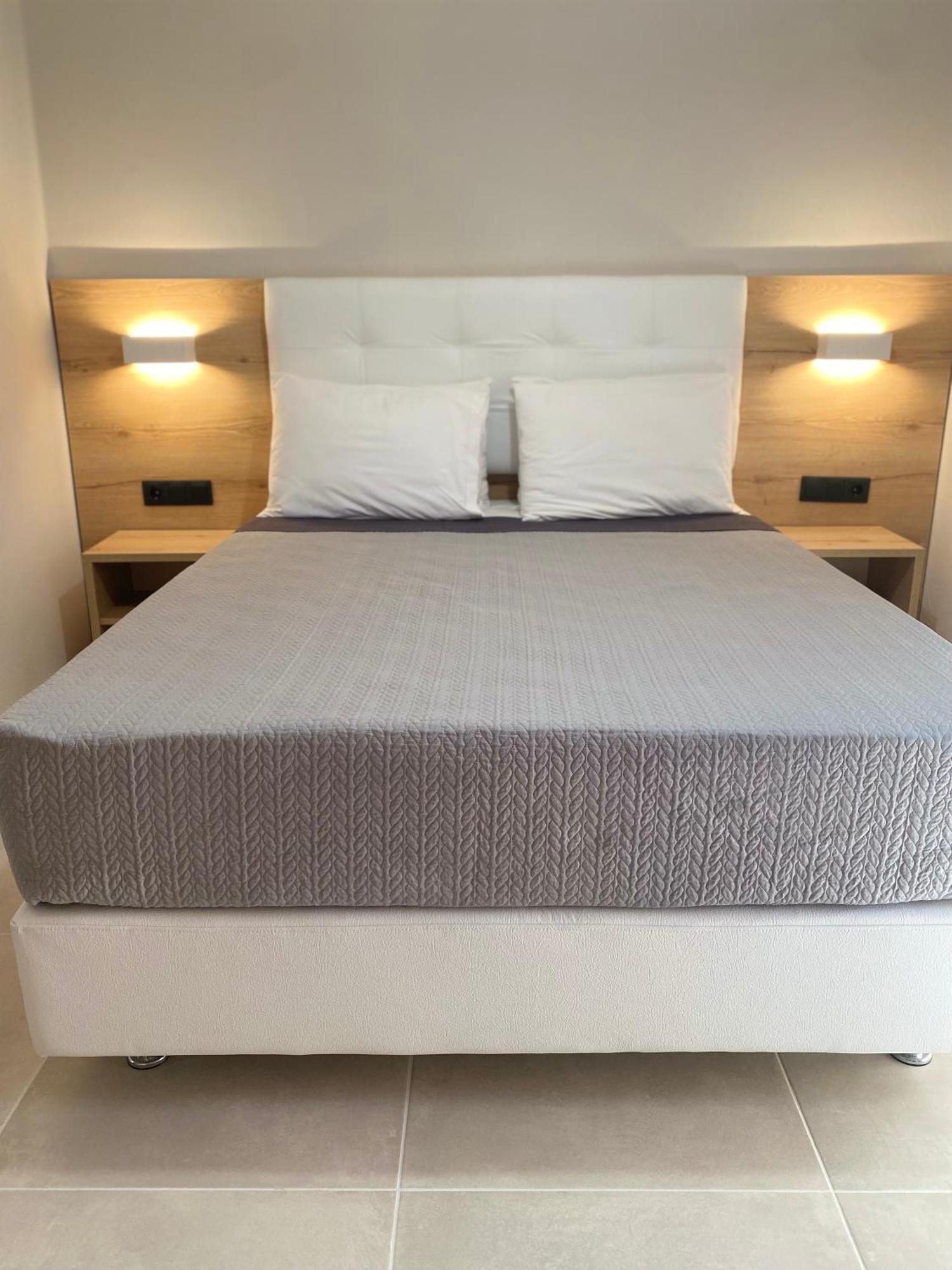 Hotel Grekas 尼欧波洛伊 外观 照片